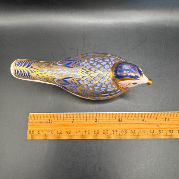 Royal Crown Derby "Bluebird" paperweight signed by Hugh Gibson with gold stopper - Picture 11 of 14